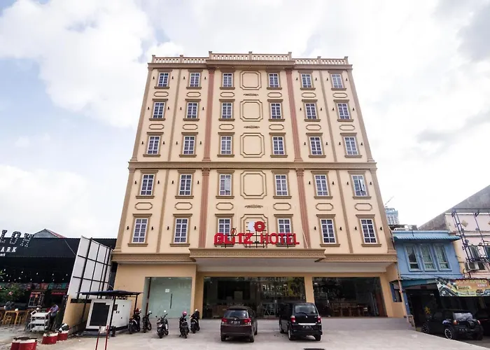 Blitz Hotel Batam Centre